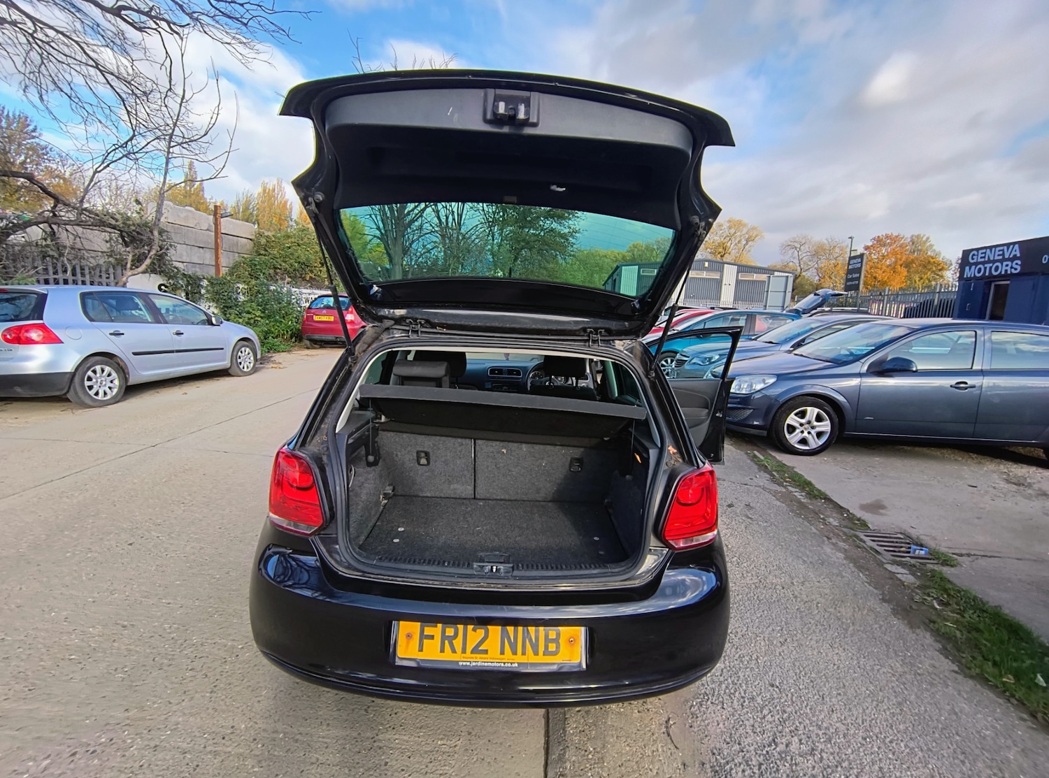 Used Volkswagen Polo 2012 for sale - 76387450: Photo 9