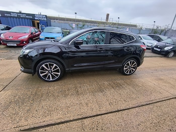 Nissan - Qashqai