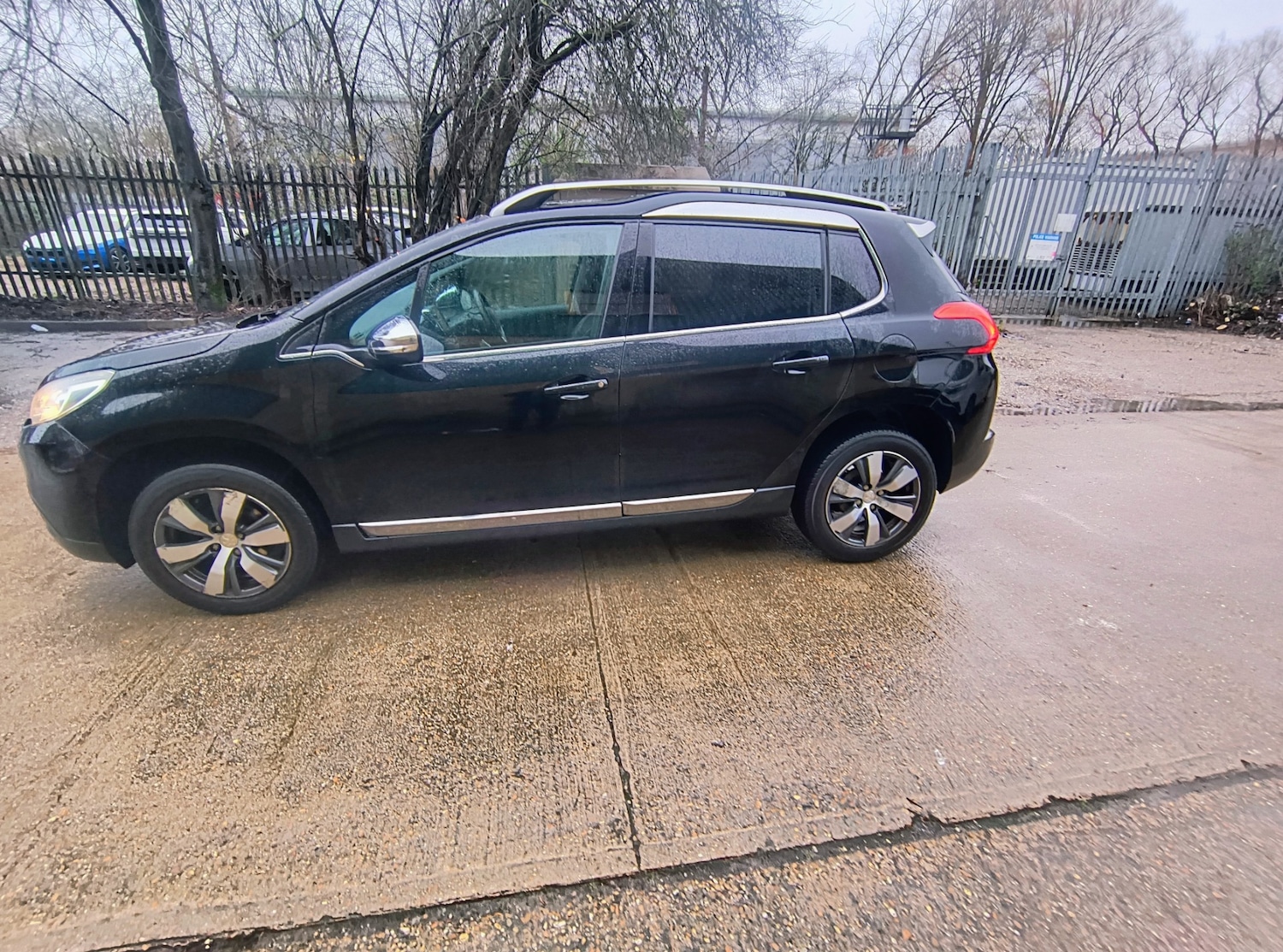 Used Peugeot 2008 2014 for sale - 77336348: Photo 3