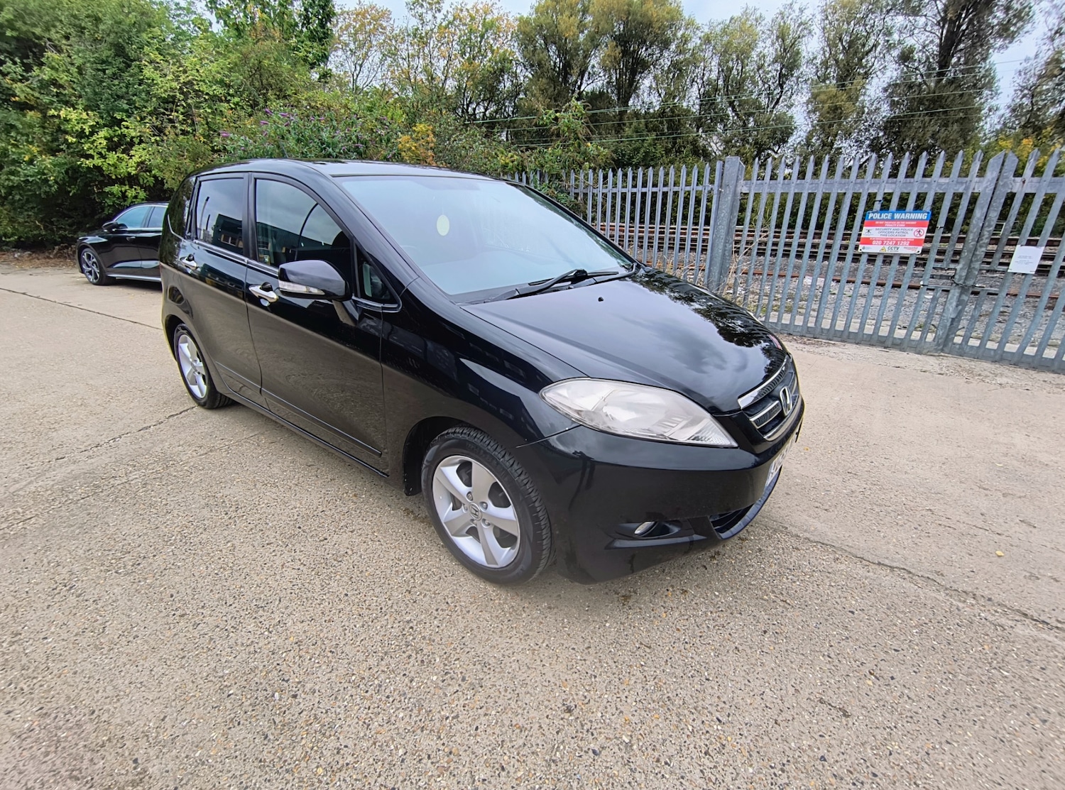 Used Honda FR-V 2009 for sale - 76128657: Photo 1