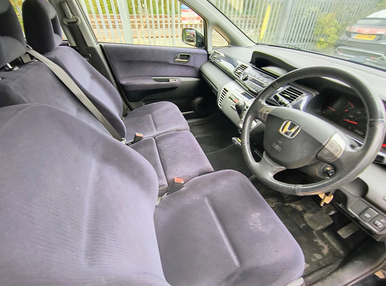 Used Honda FR-V 2009 for sale - 76128657: Photo 10