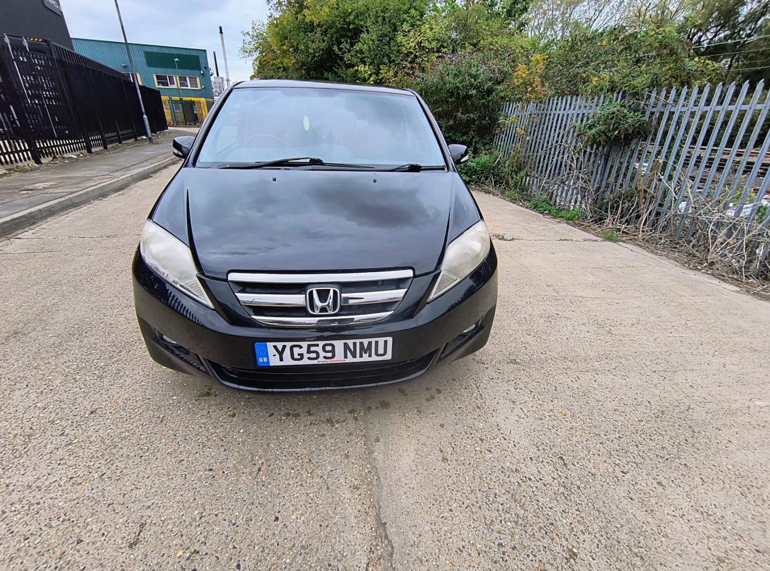 Used Honda FR-V 2009 for sale - 76128657: Photo 2
