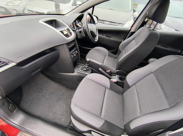Used Peugeot 207 2010 for sale - 76264310: Photo 21