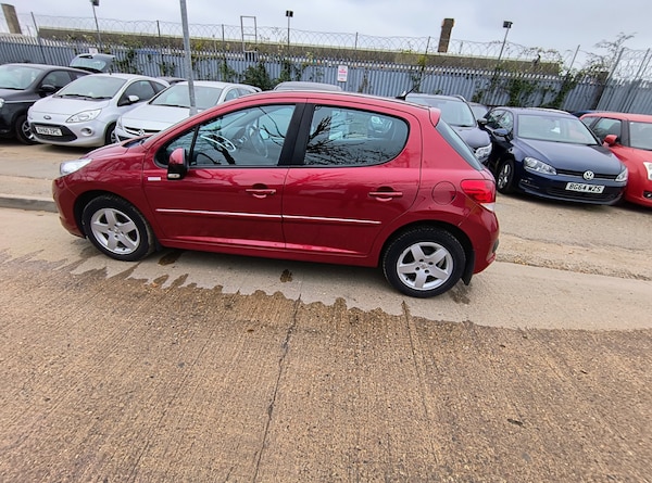 Used Peugeot 207 2010 for sale - 76264310: Photo 7
