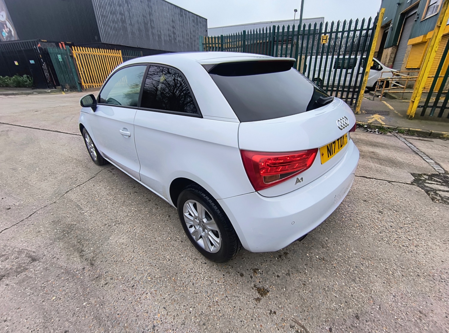 Used Audi A1 2015 for sale - 77325952: Photo 14