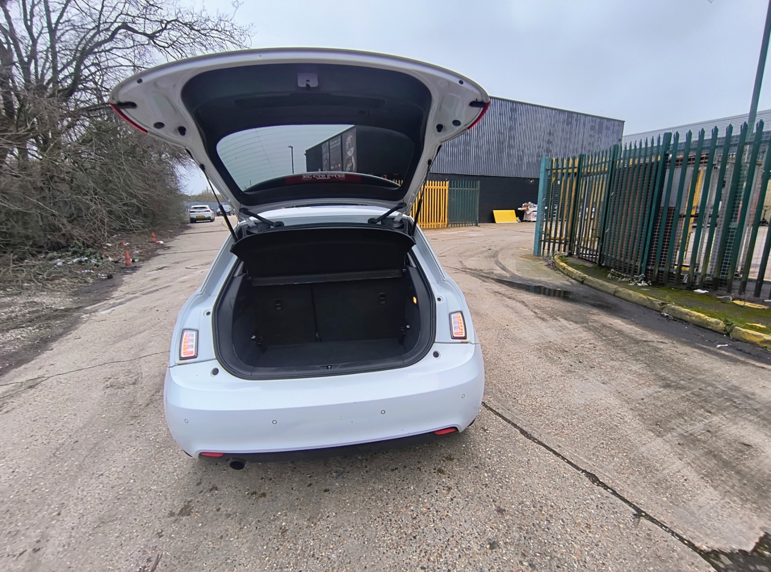 Used Audi A1 2015 for sale - 77325952: Photo 9