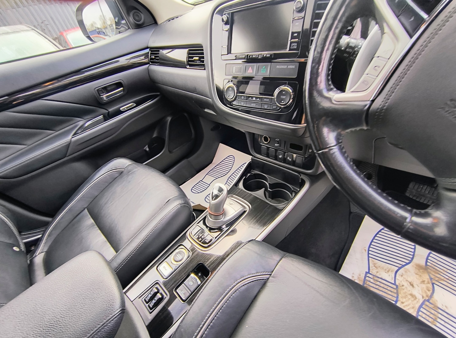 Used Mitsubishi Outlander 2017 for sale - 77233824: Photo 12