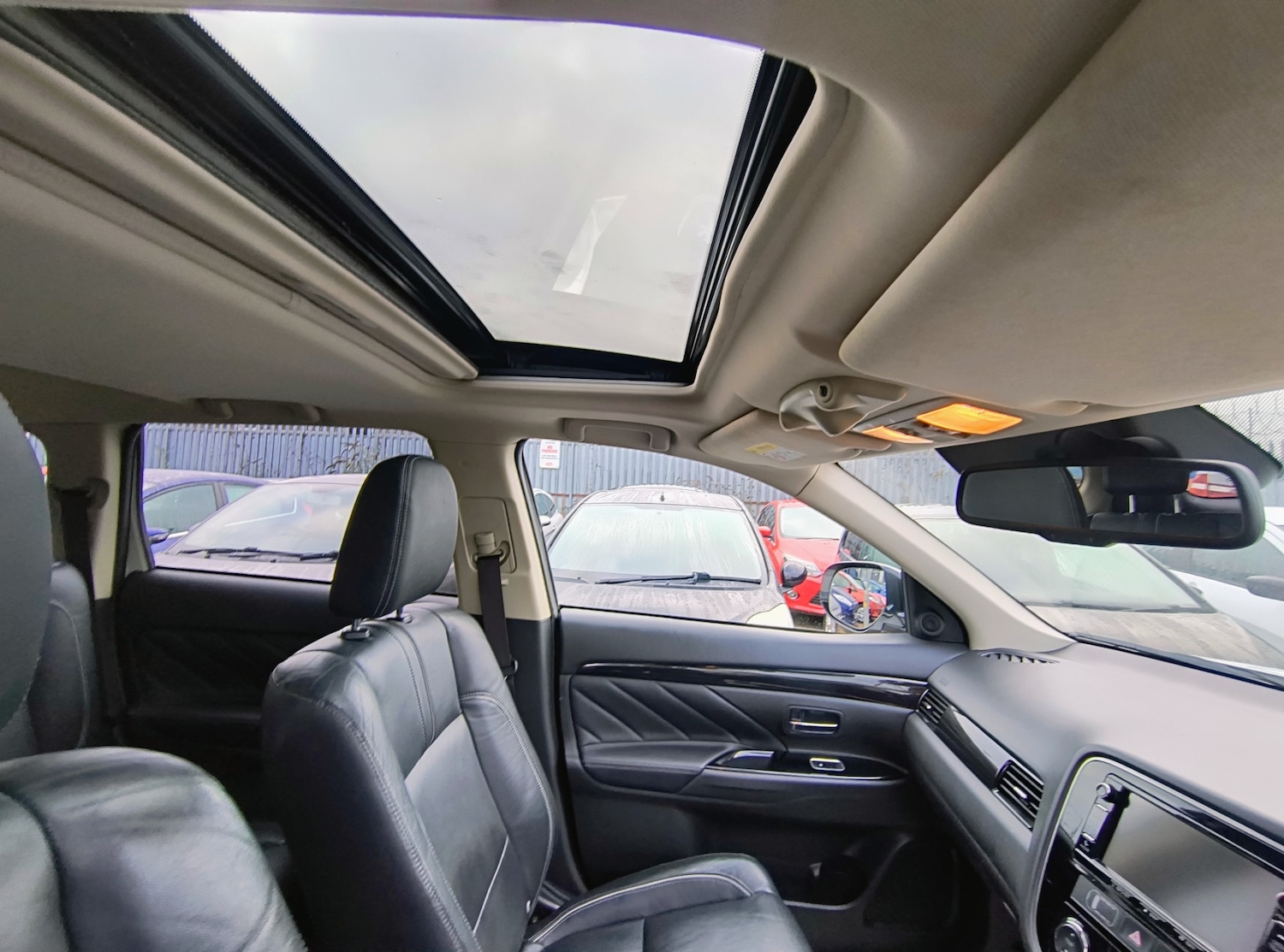 Used Mitsubishi Outlander 2017 for sale - 77233824: Photo 13