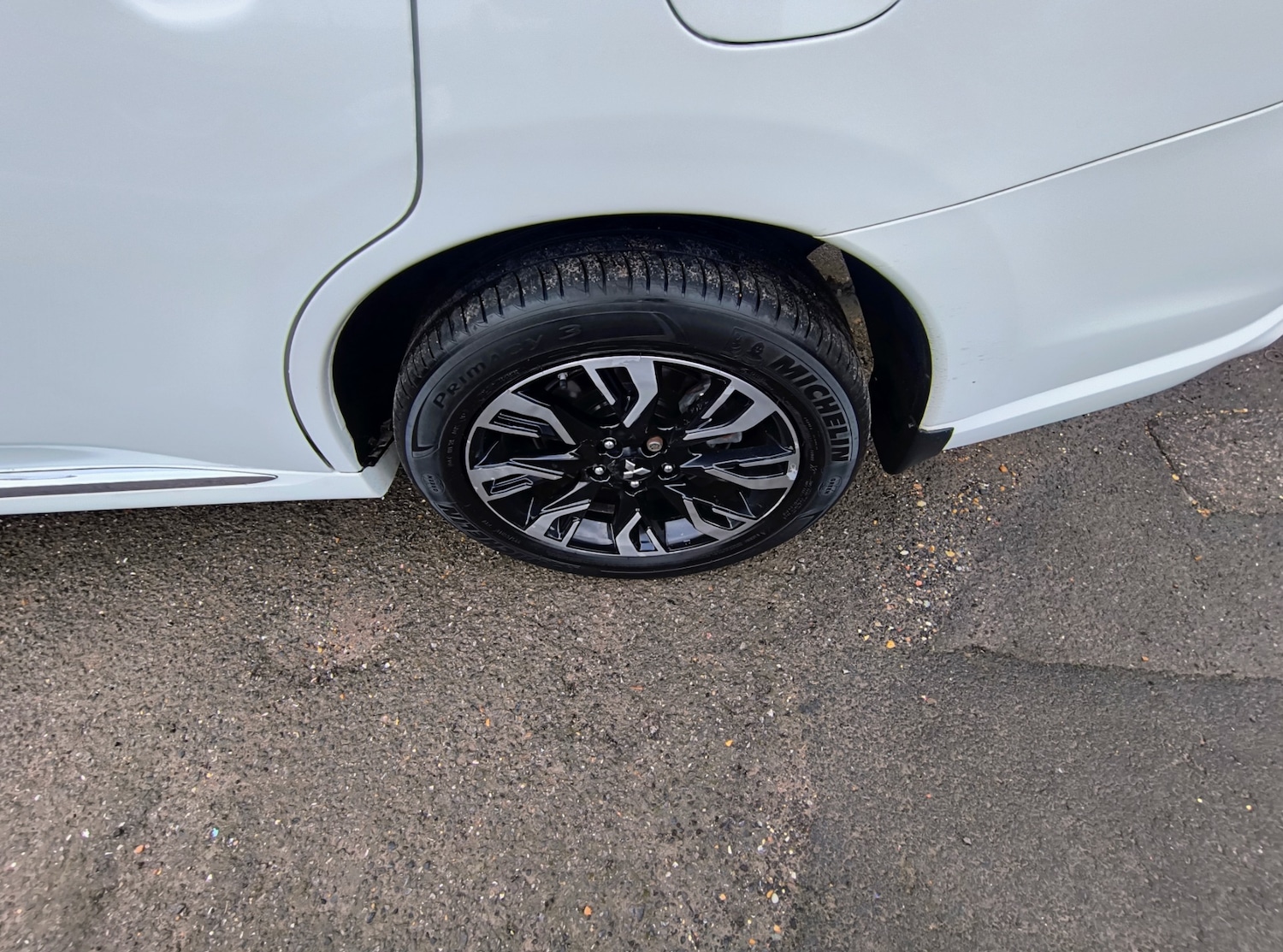 Used Mitsubishi Outlander 2017 for sale - 77233824: Photo 8