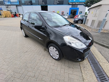 Used Renault Clio 2009 for sale - 79272176: Photo