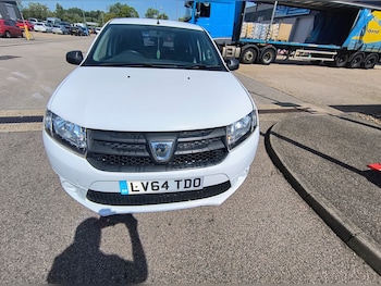 Used Dacia Sandero 2014 for sale - 79404738: Photo