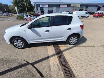 Used Dacia Sandero 2014 for sale - 79404738: Photo