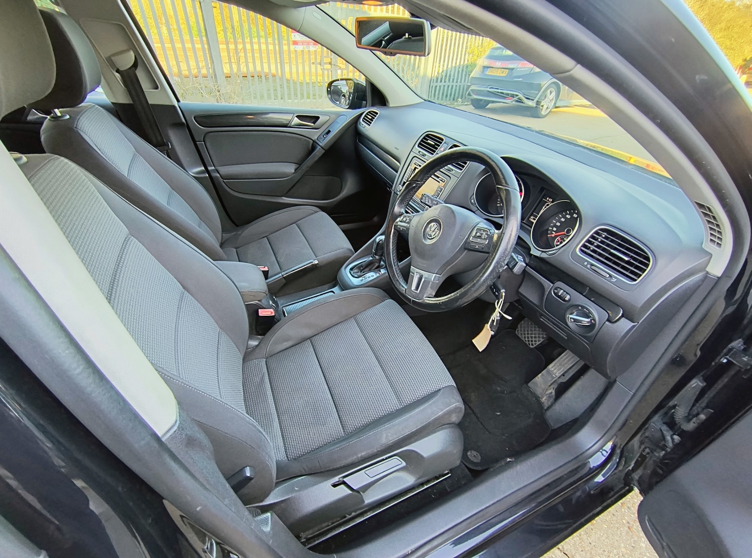 Used Volkswagen Golf 2011 for sale - 76599567: Photo 6