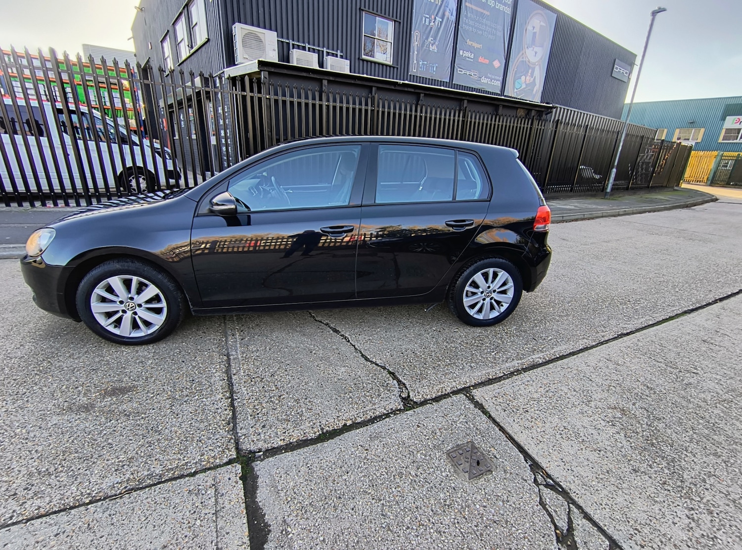 Used Volkswagen Golf 2011 for sale - 76599567: Photo 8