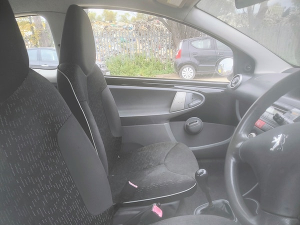 Used Peugeot 107 2009 for sale - 76204706: Photo 6
