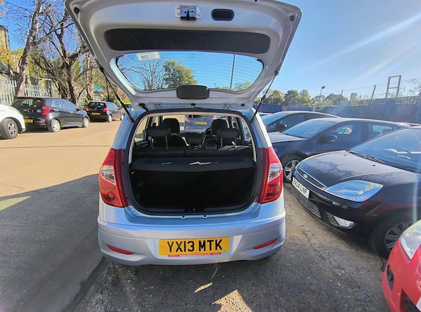 Used Hyundai i10 2013 for sale - 76027621: Photo 11