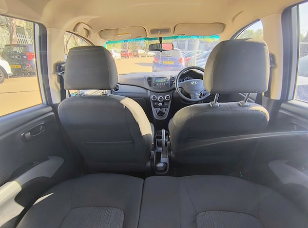 Used Hyundai i10 2013 for sale - 76027621: Photo 12