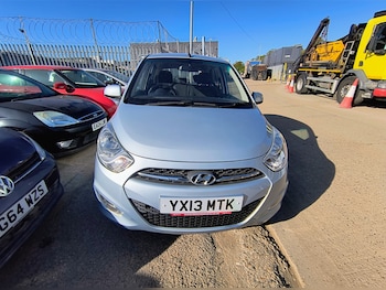 Used Hyundai i10 2013 for sale - 76027621: Photo 2