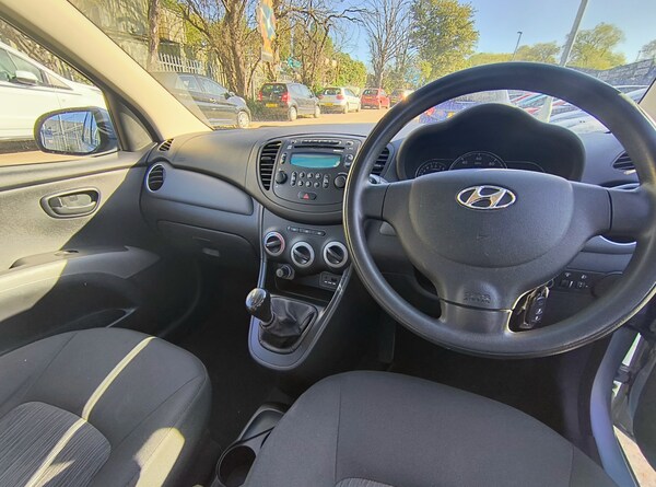 Used Hyundai i10 2013 for sale - 76027621: Photo 9