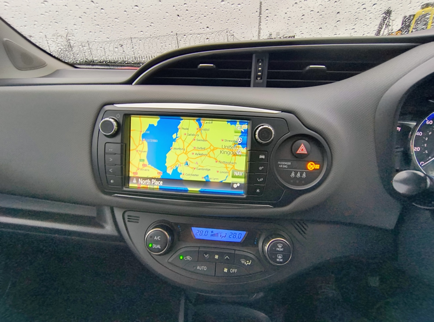 Used Toyota Yaris 2015 for sale - 77221053: Photo 11