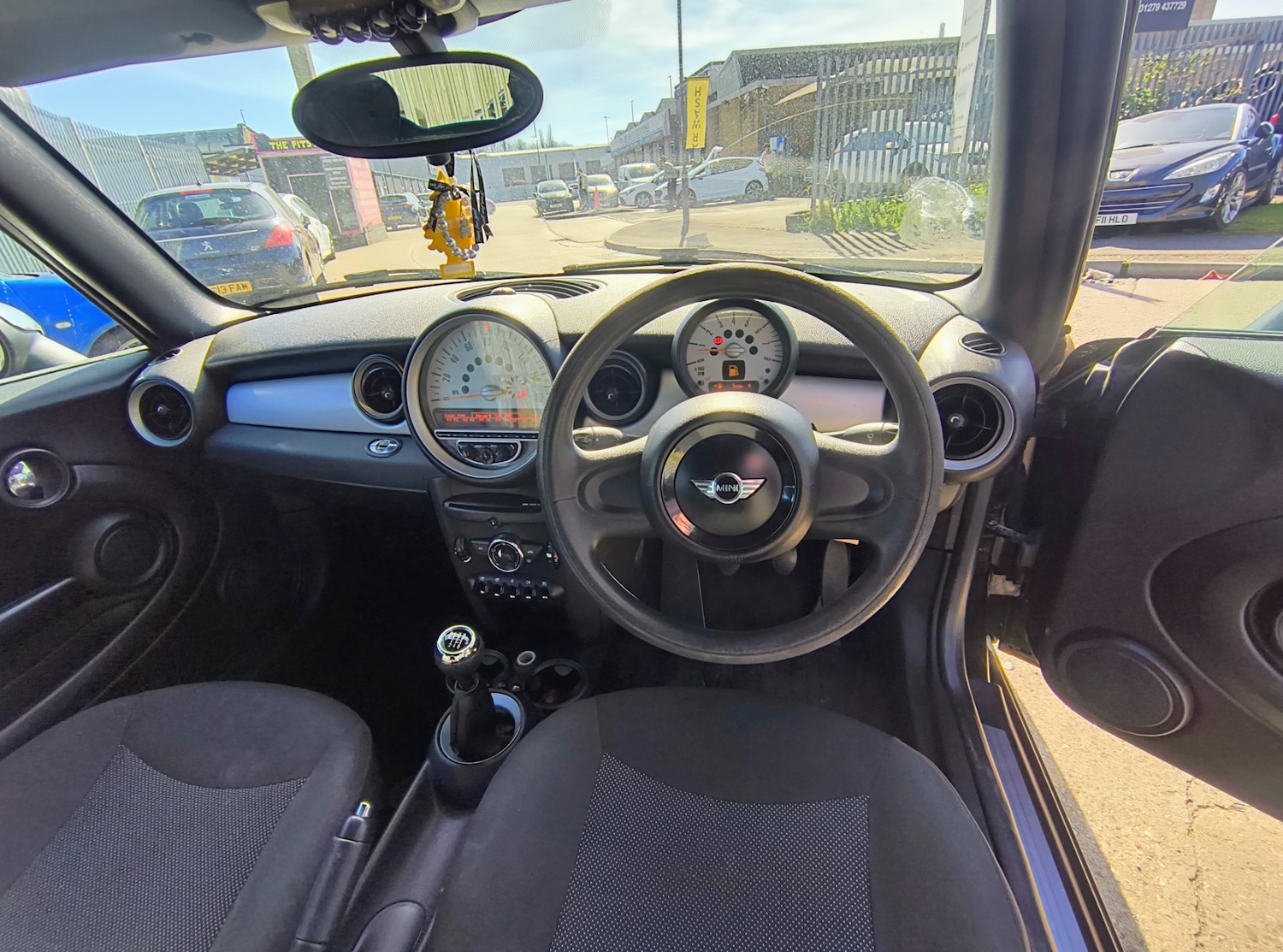 Used MINI Convertible 2012 for sale - 77974010: Photo 18