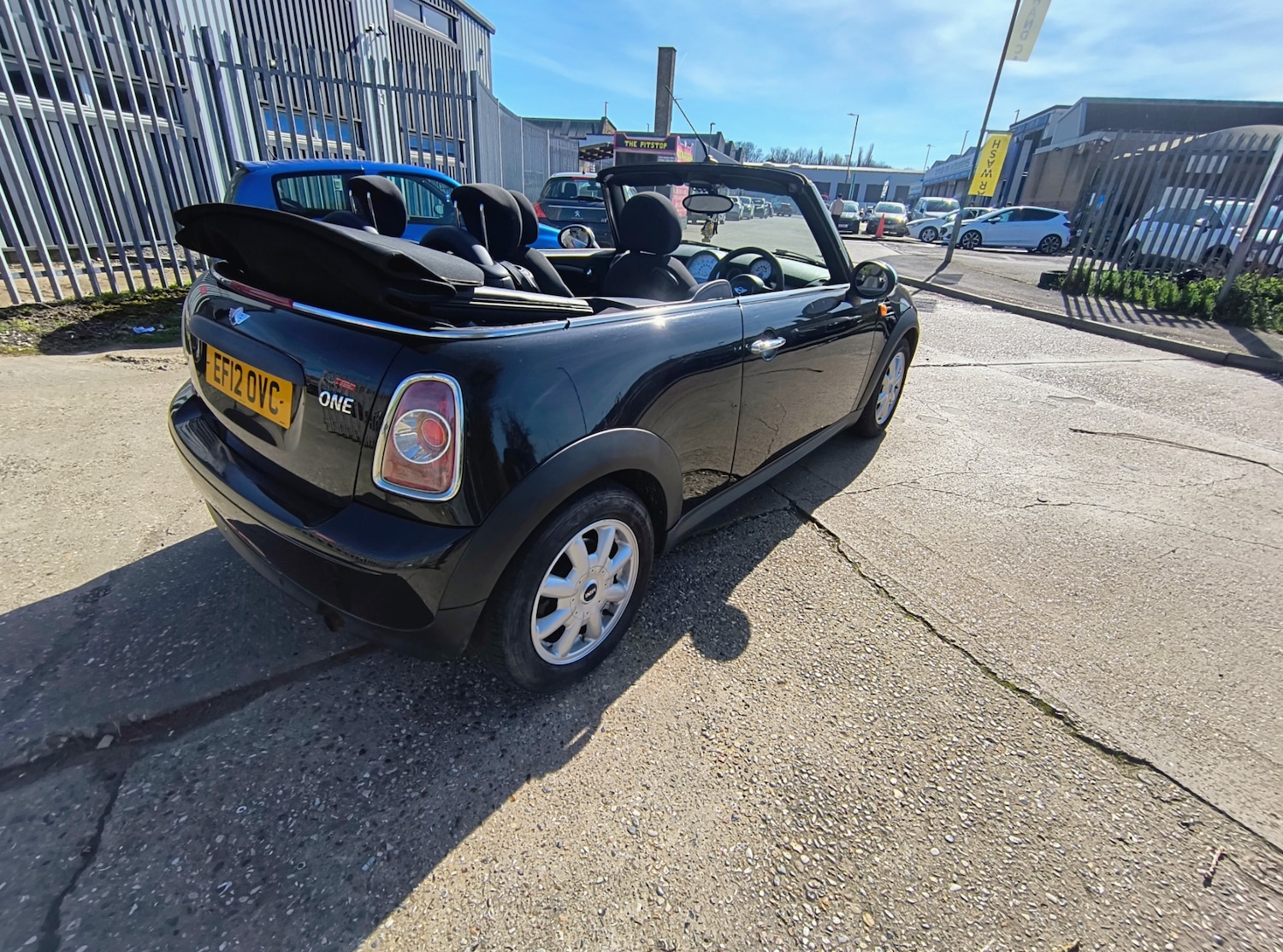 Used MINI Convertible 2012 for sale - 77974010: Photo 3