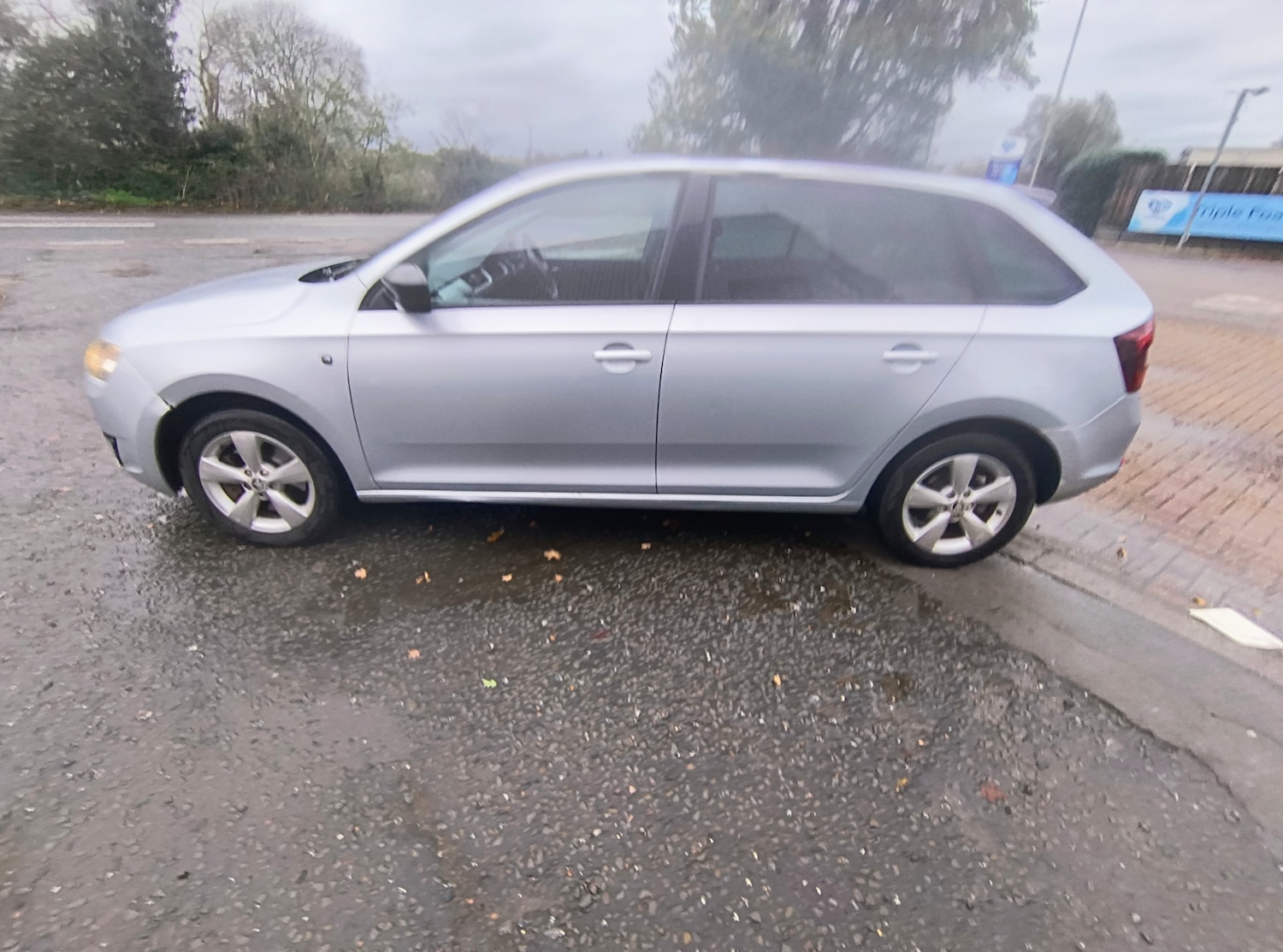 Used Skoda Rapid Spaceback 2014 for sale - 76664304: Photo 5