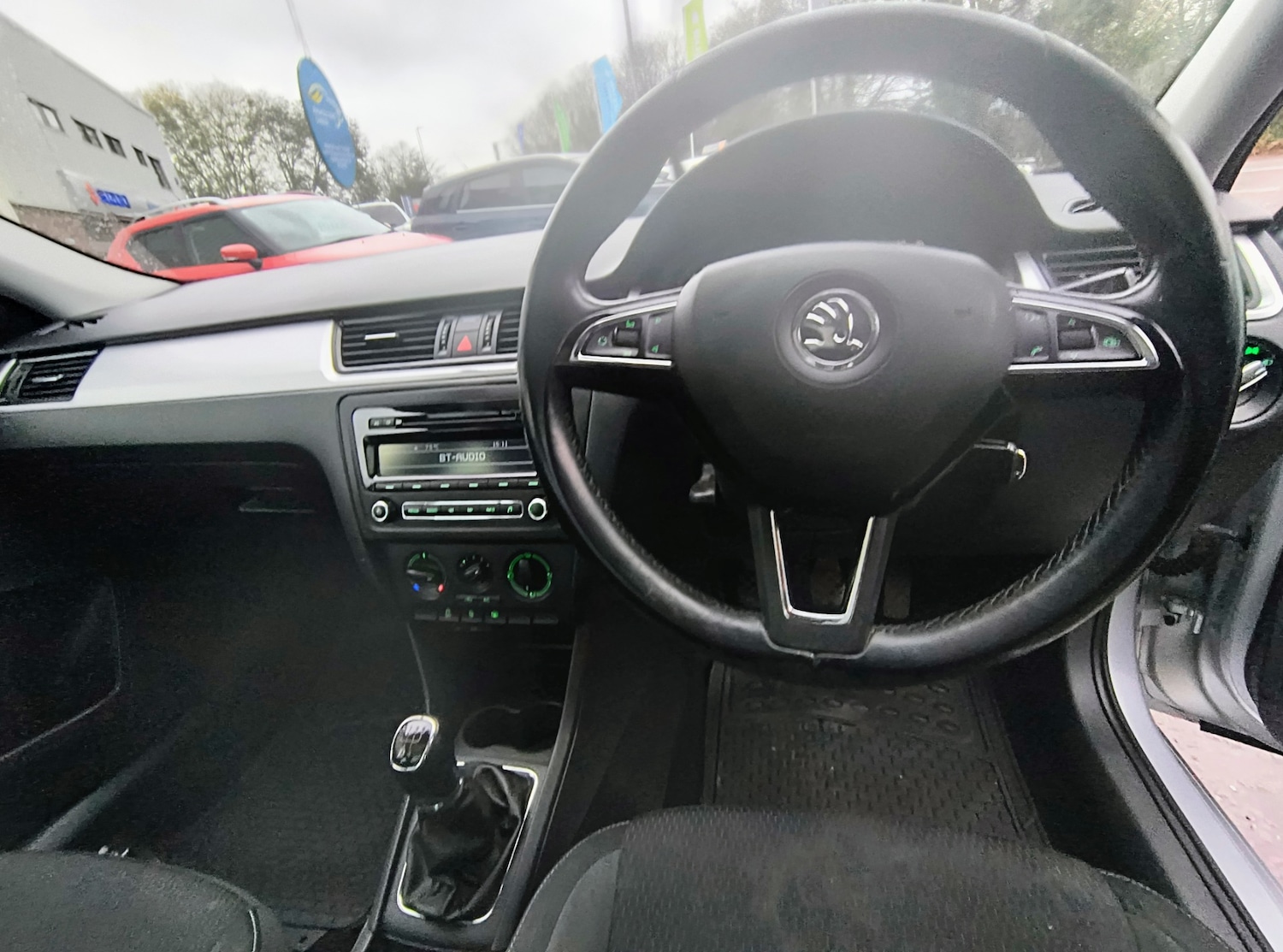 Used Skoda Rapid Spaceback 2014 for sale - 76664304: Photo 9