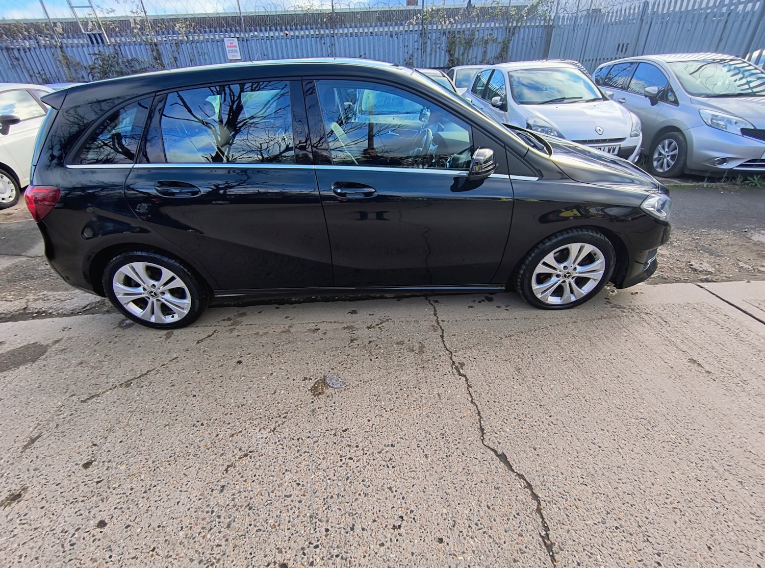 Used Mercedes-Benz B Class 2017 for sale - 76706206: Photo 3