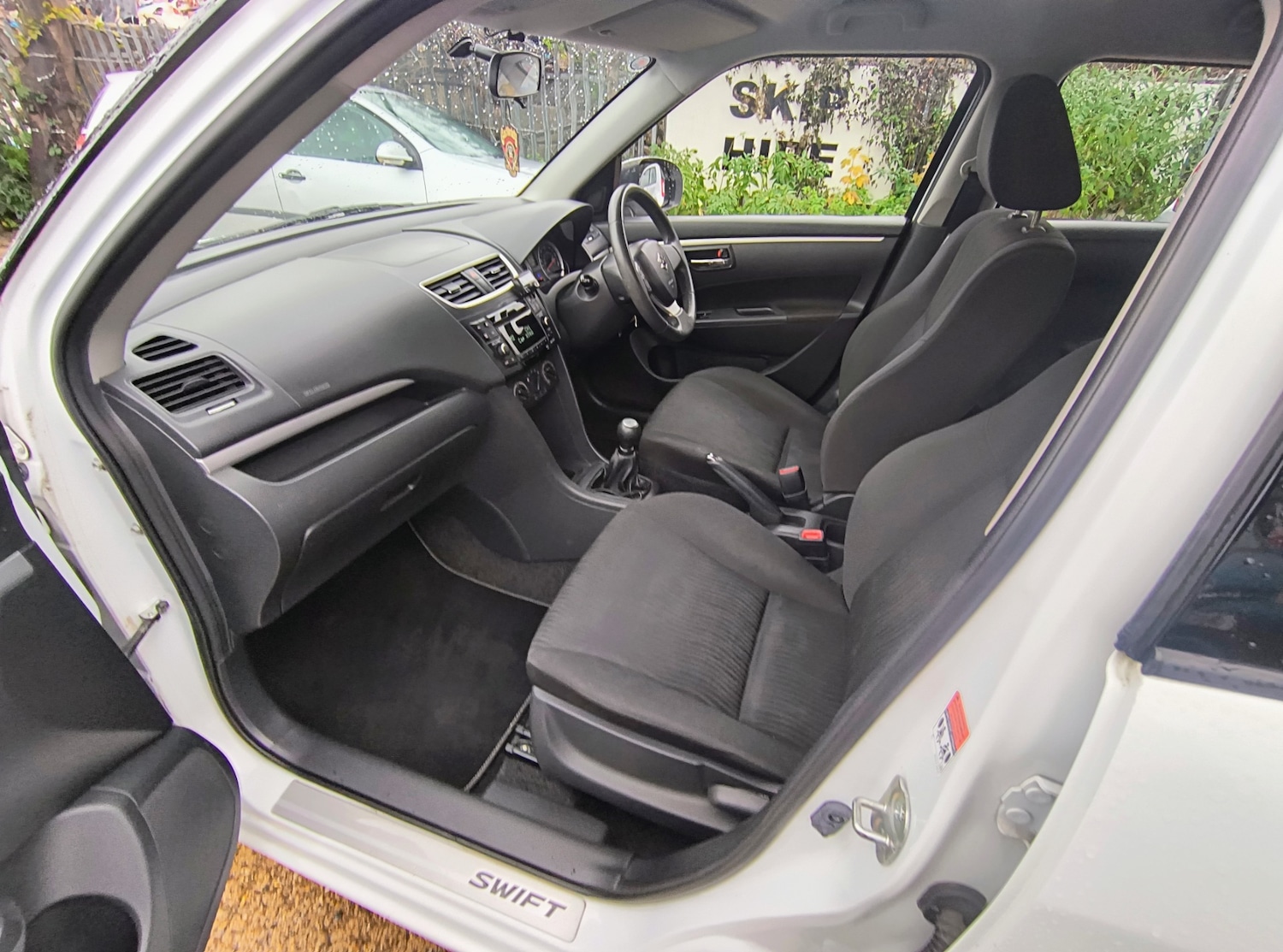 Used Suzuki Swift 2012 for sale - 76748991: Photo 12