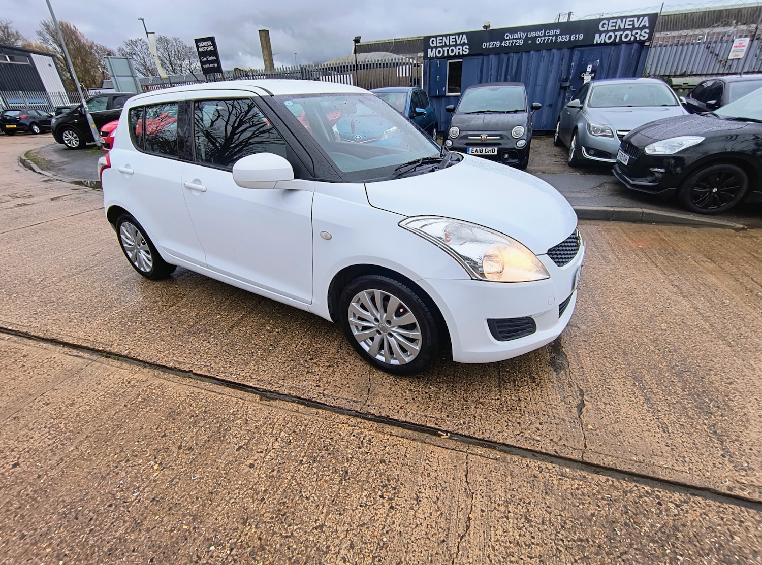 Used Suzuki Swift 2012 for sale - 76748991: Photo 3