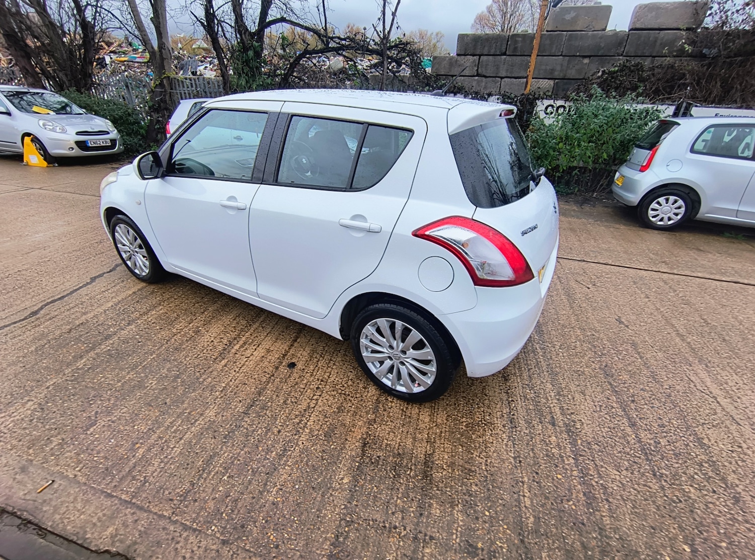 Used Suzuki Swift 2012 for sale - 76748991: Photo 6