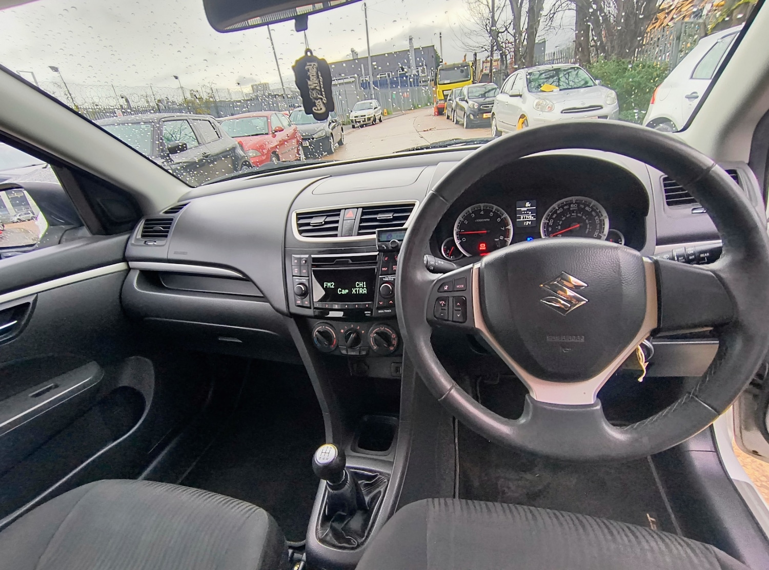 Used Suzuki Swift 2012 for sale - 76748991: Photo 9