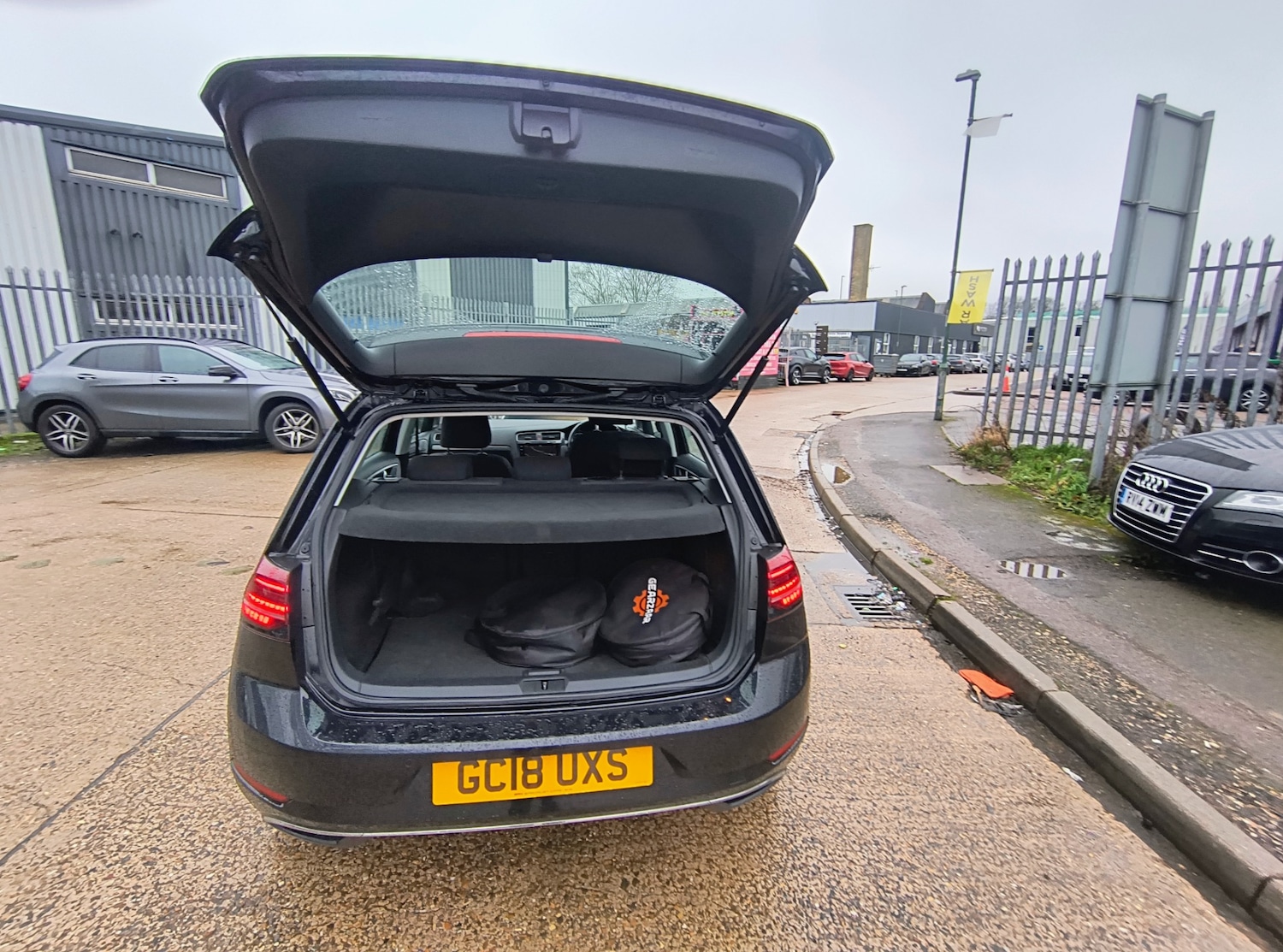 Used Volkswagen Golf 2018 for sale - 77337692: Photo 11