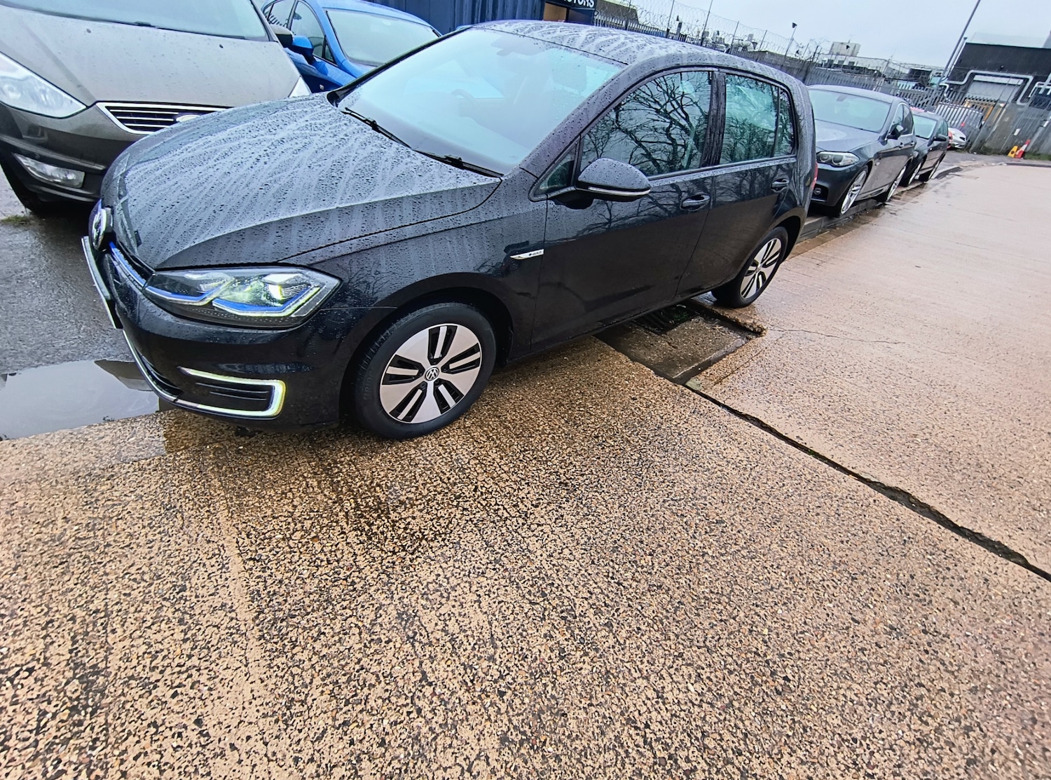 Used Volkswagen Golf 2018 for sale - 77337692: Photo 3