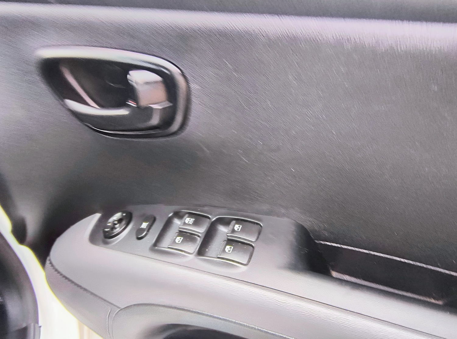 Used Hyundai i10 2013 for sale - 77915459: Photo 11