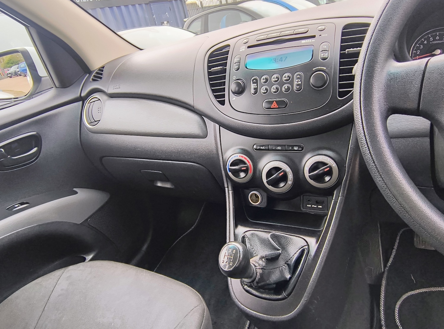 Used Hyundai i10 2013 for sale - 77915459: Photo 12