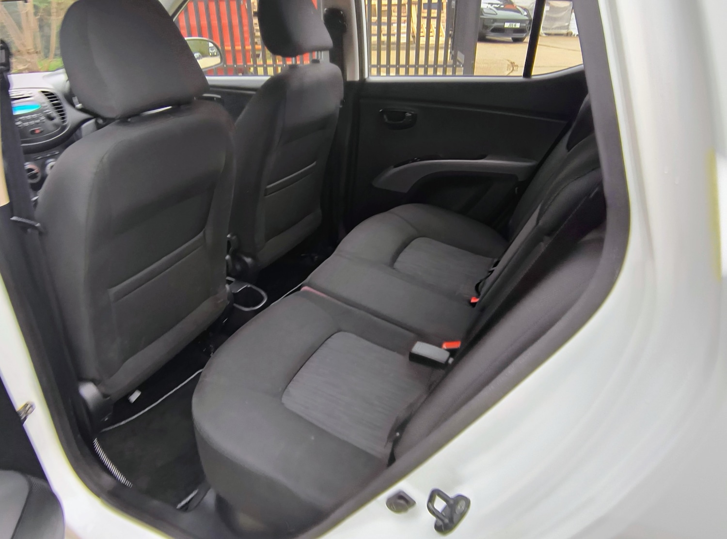 Used Hyundai i10 2013 for sale - 77915459: Photo 16