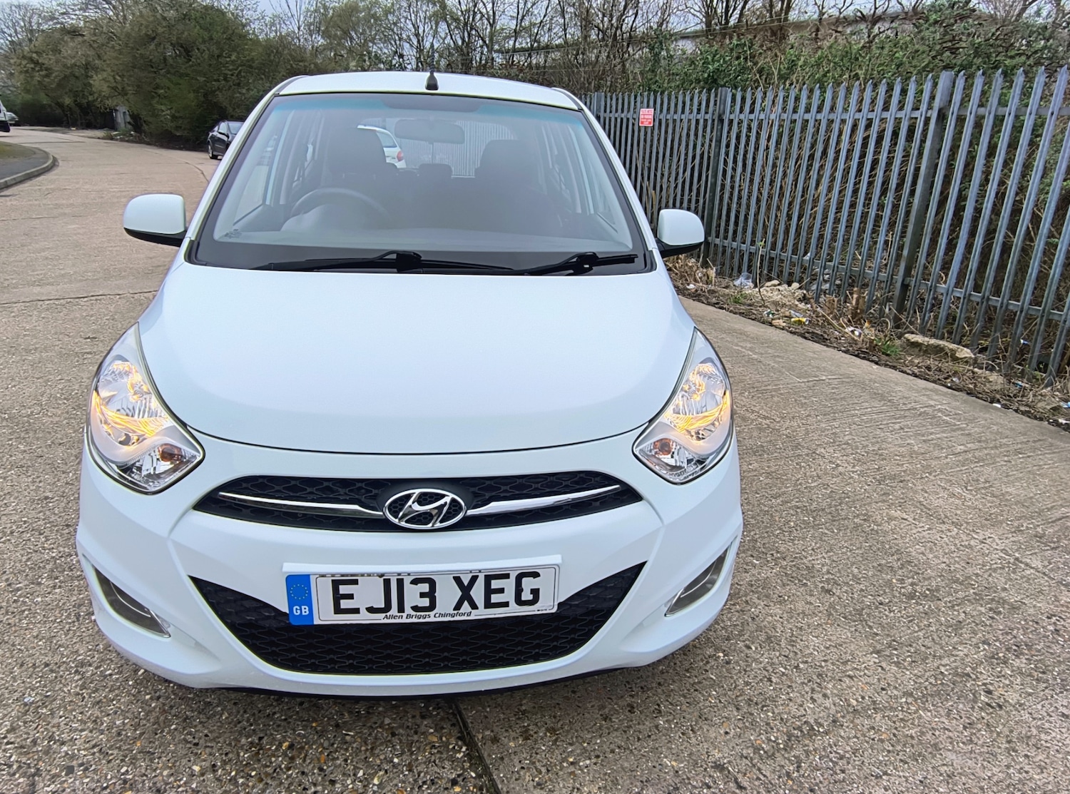 Used Hyundai i10 2013 for sale - 77915459: Photo 2