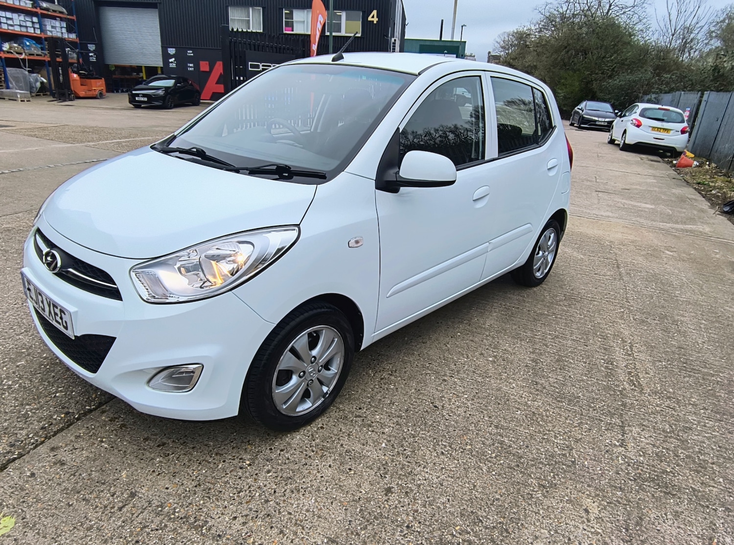 Used Hyundai i10 2013 for sale - 77915459: Photo 5