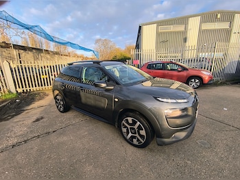 2015 (64) - 1.2 PureTech [82] Flair 5dr