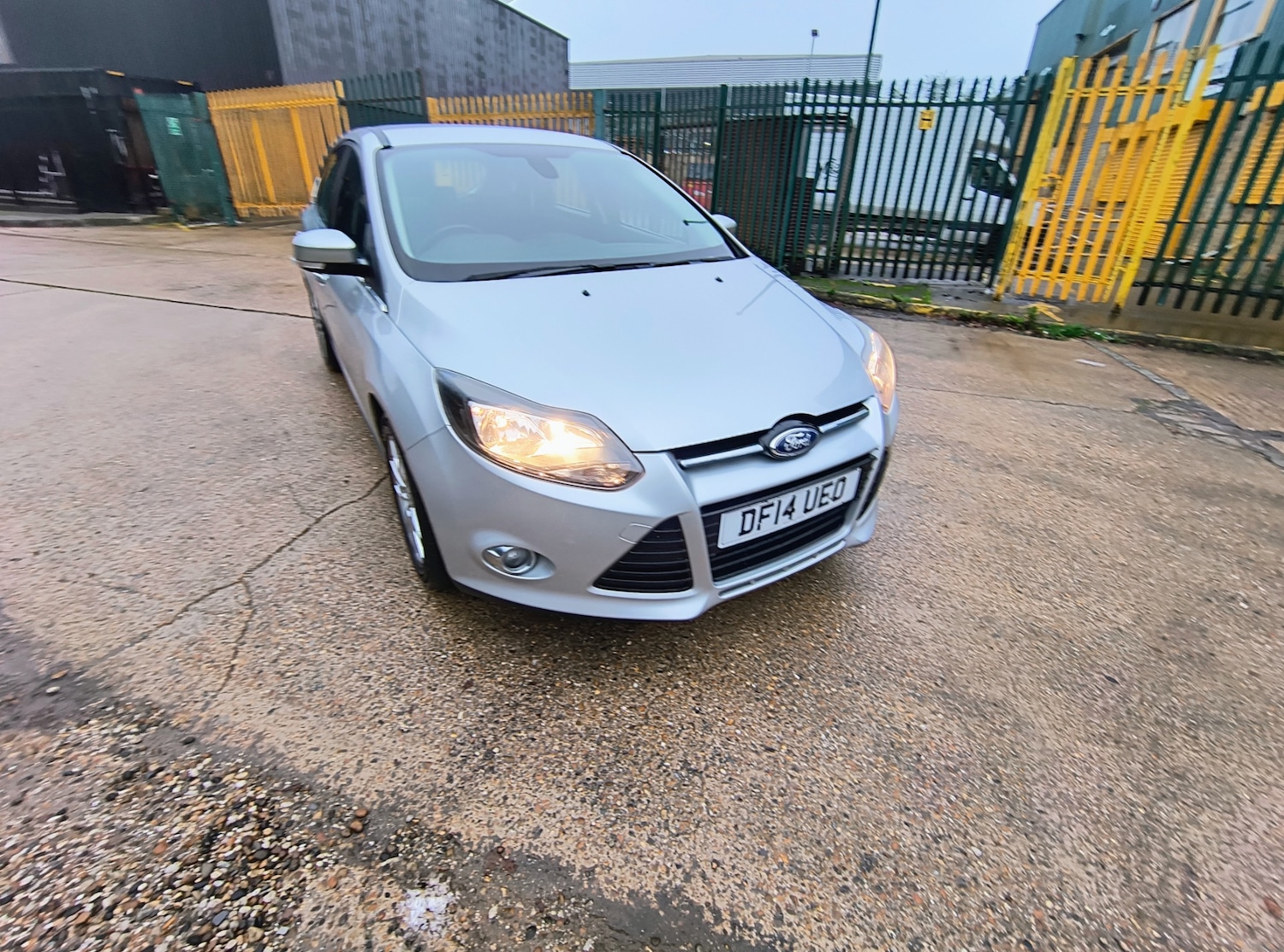 Used Ford Focus 2014 for sale - 76589093: Photo 2