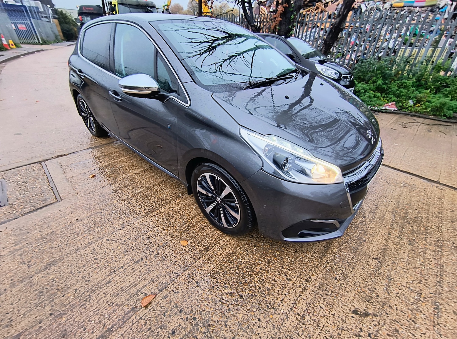 Used Peugeot 208 2018 for sale - 76578273: Photo 3