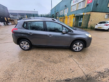 Used Peugeot 2008 2014 for sale - 77180683: Photo