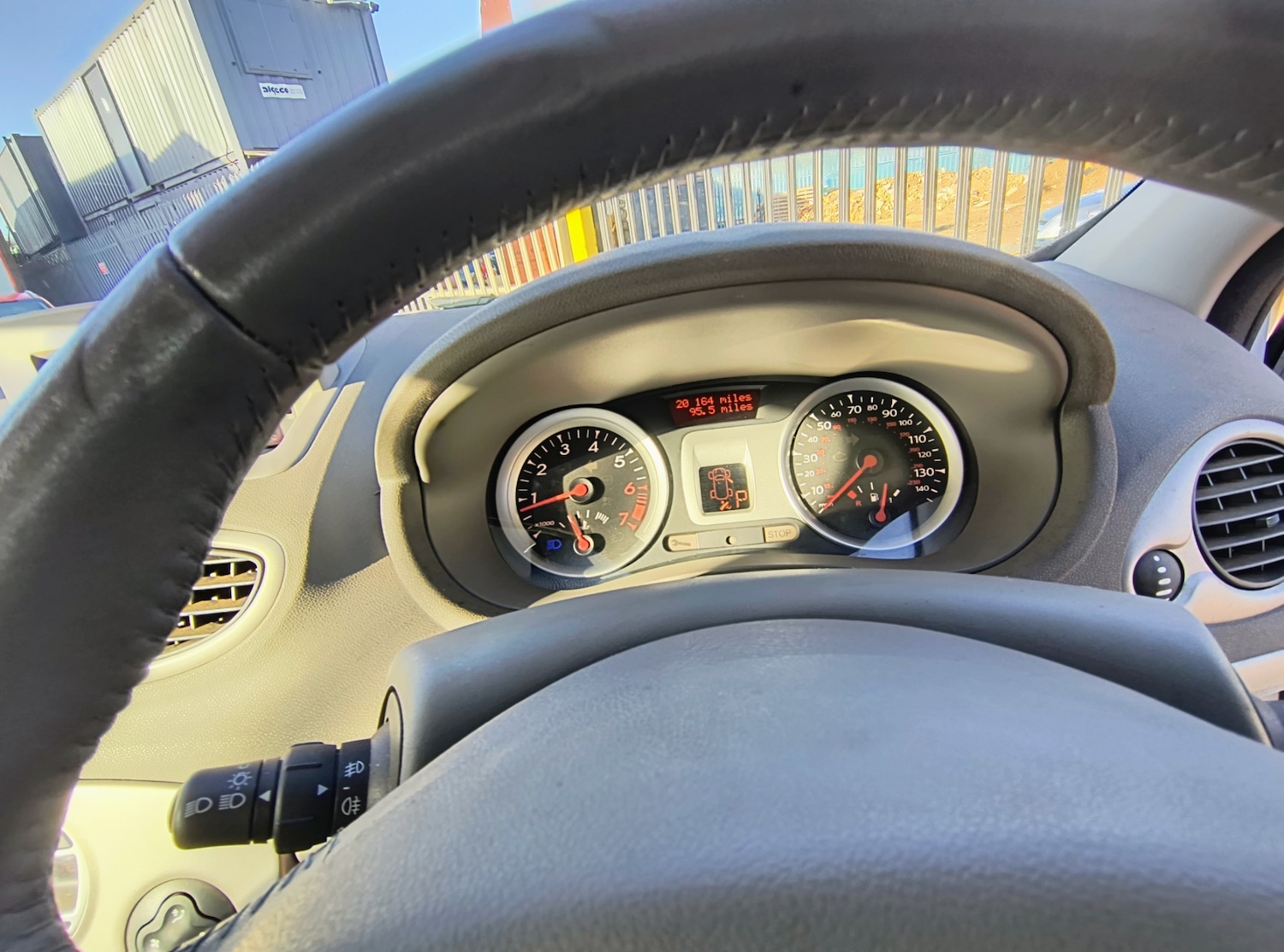 Used Renault Clio 2010 for sale - 76599537: Photo 13