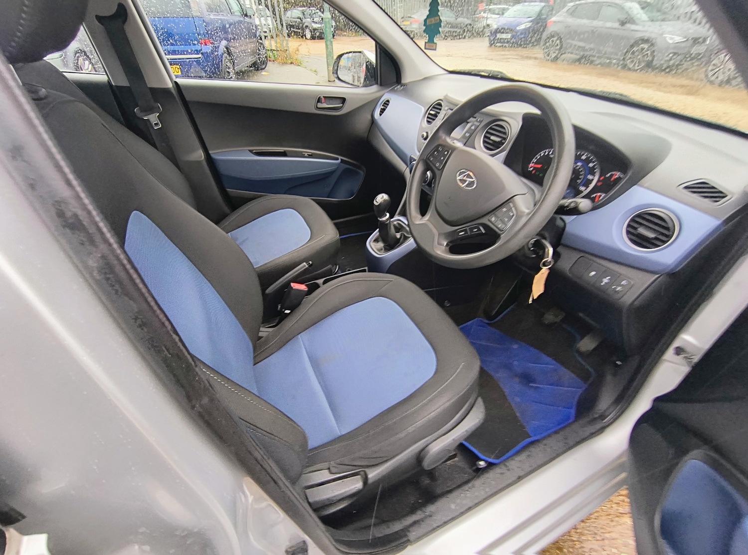 Used Hyundai i10 2015 for sale - 76578417: Photo 8