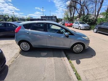 Used Ford Fiesta 2009 for sale - 79112537: Photo