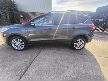 Used Ford Kuga 2015 for sale - 77715856: Photo