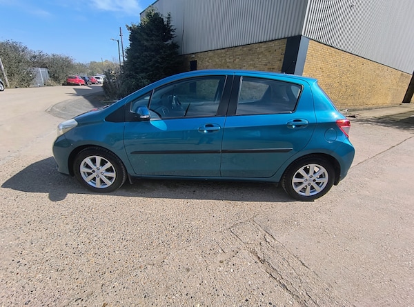 Used Toyota Yaris 2013 for sale - 74261515: Photo 4