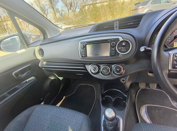 Used Toyota Yaris 2013 for sale - 74261515: Photo 9